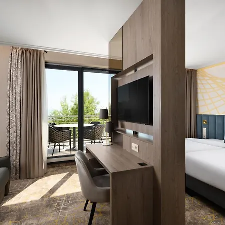 Hotel Kenese Bay Garden Resort&conference 4*