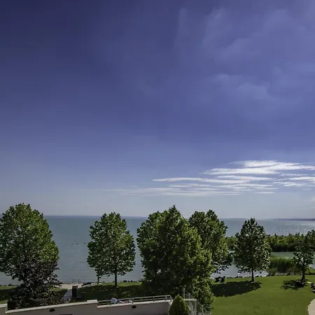 Kenese Bay Garden Resort&conference