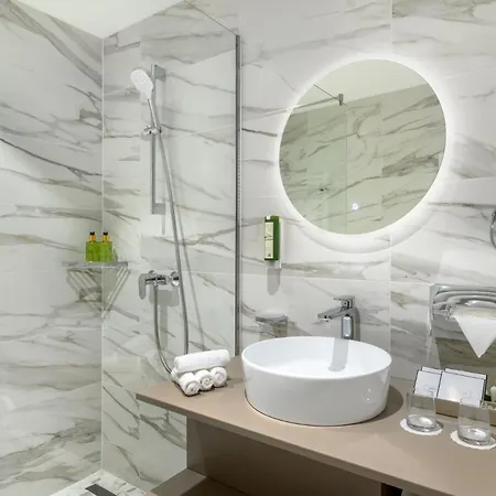 Hotel Kenese Bay Garden Resort&conference 4*