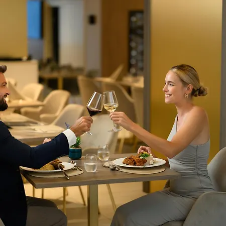 Hotell Kenese Bay Garden & Conference Balatonkenese