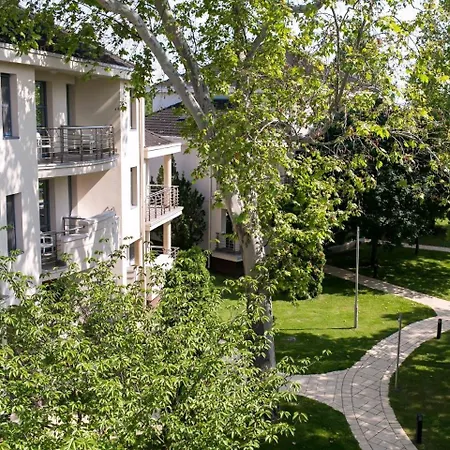 Kenese Bay Garden & Conference Hotel
