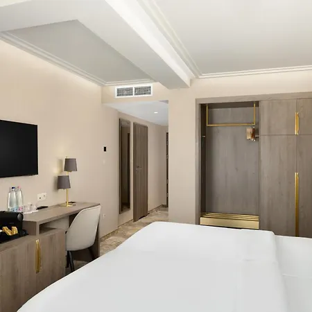 Hotel Kenese Bay Garden Resort&conference