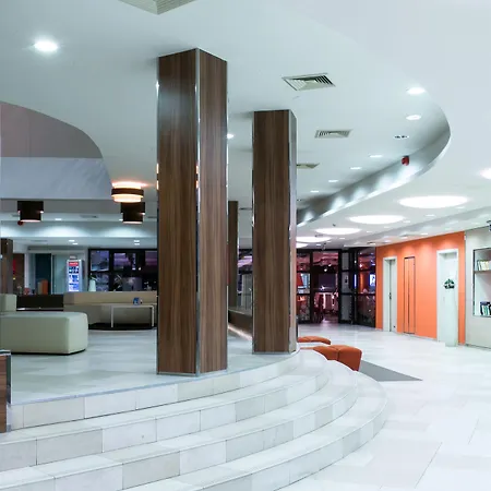 Kenese Bay Garden & Conference 酒店 4*