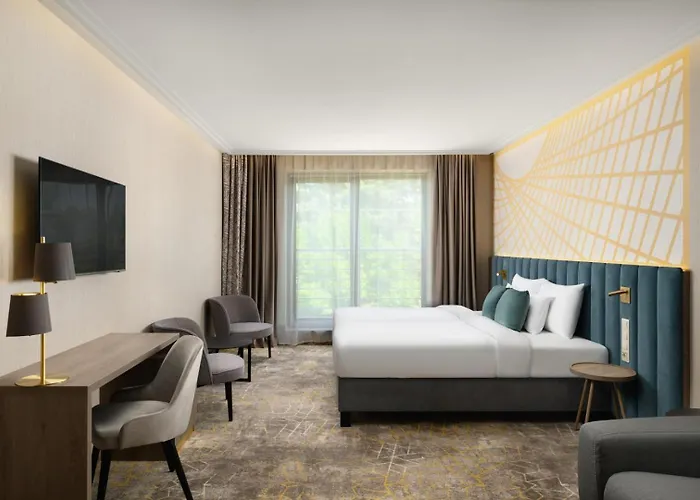 Kenese Bay Garden & Conference 4*