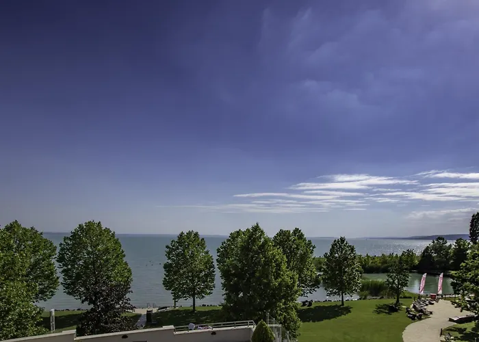 Kenese Bay Garden & Conference