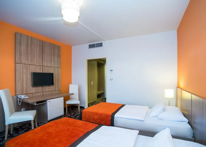 Kenese Bay Garden & Conference 4*