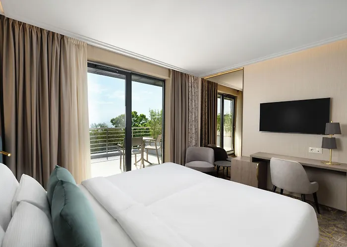 Kenese Bay Garden & Conference Ξενοδοχείο 4*